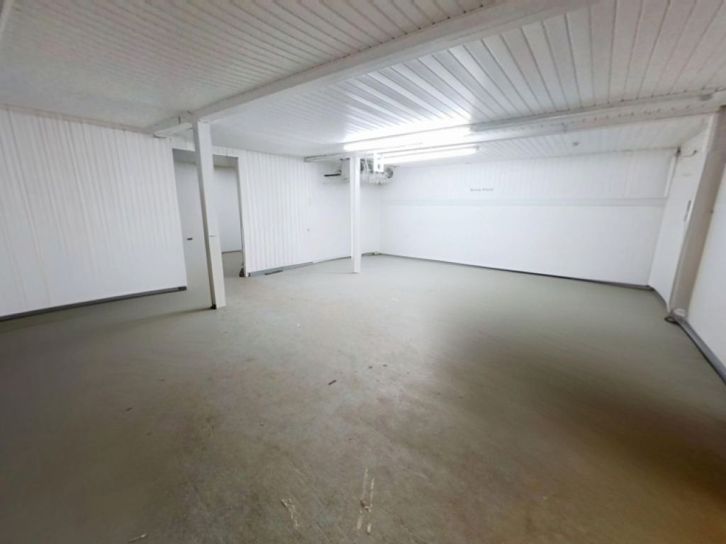 LOCAL 602 - LOCAL INDUSTRIEL � NEUVILLE