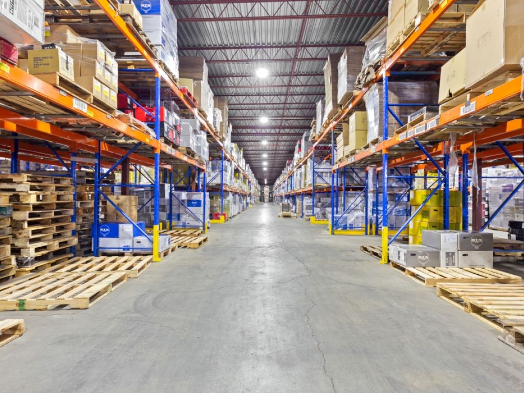 Espace industriel et commercial � louer � accessibilit� et flexibilit� au c�ur de la Mont�r�gie