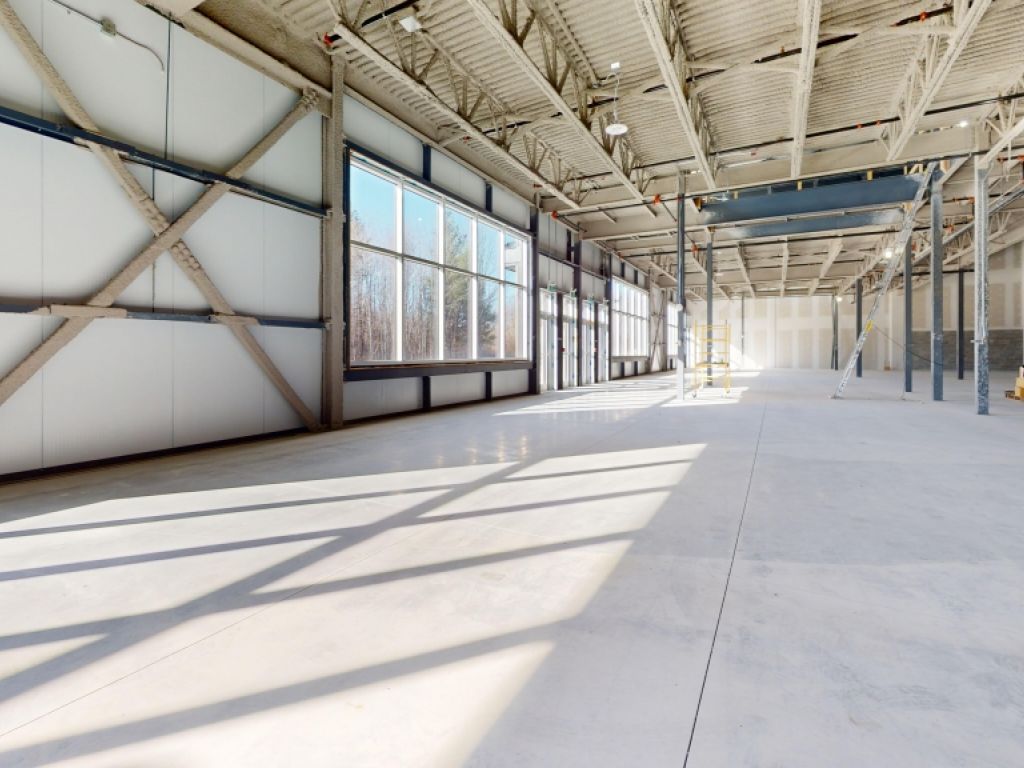 Local commercial � louer Saint-J�r�me - � partir de 5 000 pi2