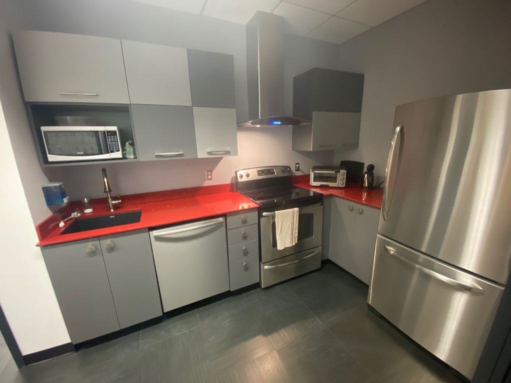 2511 chemin Sainte-Foy  Une adresse professionnelle au c�ur de Sainte-Foy