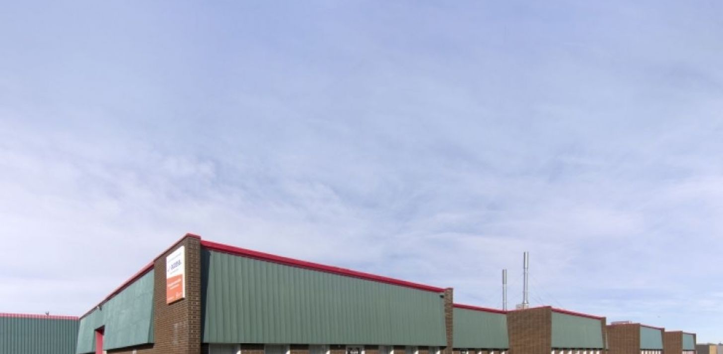 ESPACE INDUSTRIEL POUR INDUSTRIEL OU  ENTREPOSAGE - Espace &agrave; louer